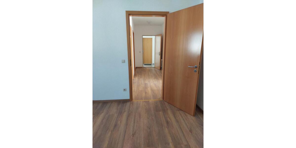Etagenwohnung Schönebeck (Elbe) - 3 Zimmer, 79 m&sup2;, 550&euro; | Angebot:26262558