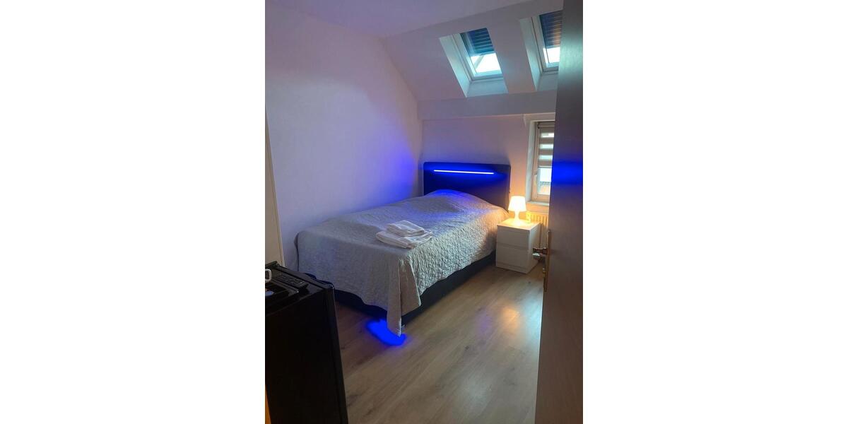 Wohnen auf Zeit Albertshofen - 9 Zimmer, 24 m&sup2;, 18&euro; | Angebot:26339486