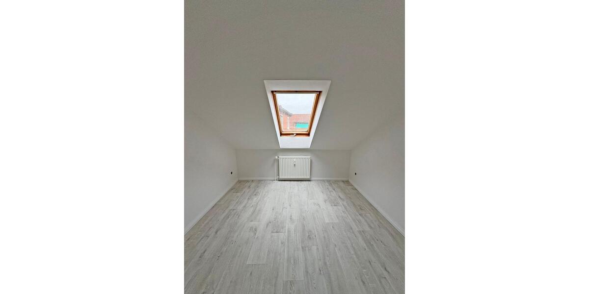 Dachgeschoßwohnung Uslar - 4 Zimmer, 82 m&sup2;, 550&euro; | Angebot:24847746