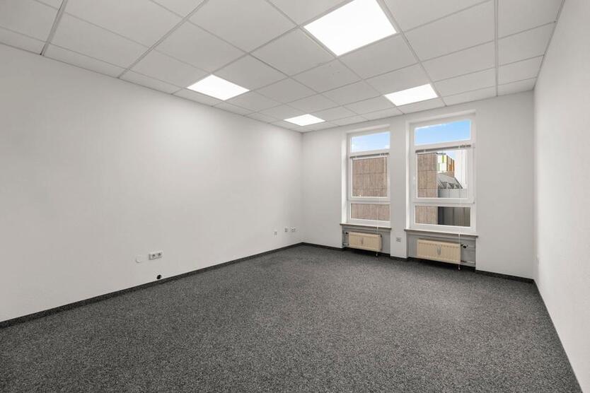 Zentral, modern und klimatisiert! Ihre neuen Büro-Praxisflächen auf dem Campus der Uni Augsburg zimmer