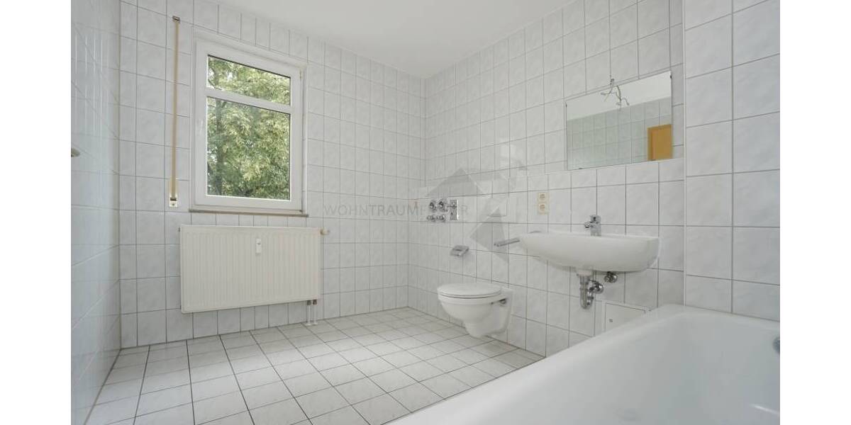 Etagenwohnung Zwickau Innenstadt - 2 Zimmer, 62 m&sup2;, 372&euro; | Angebot:26751362