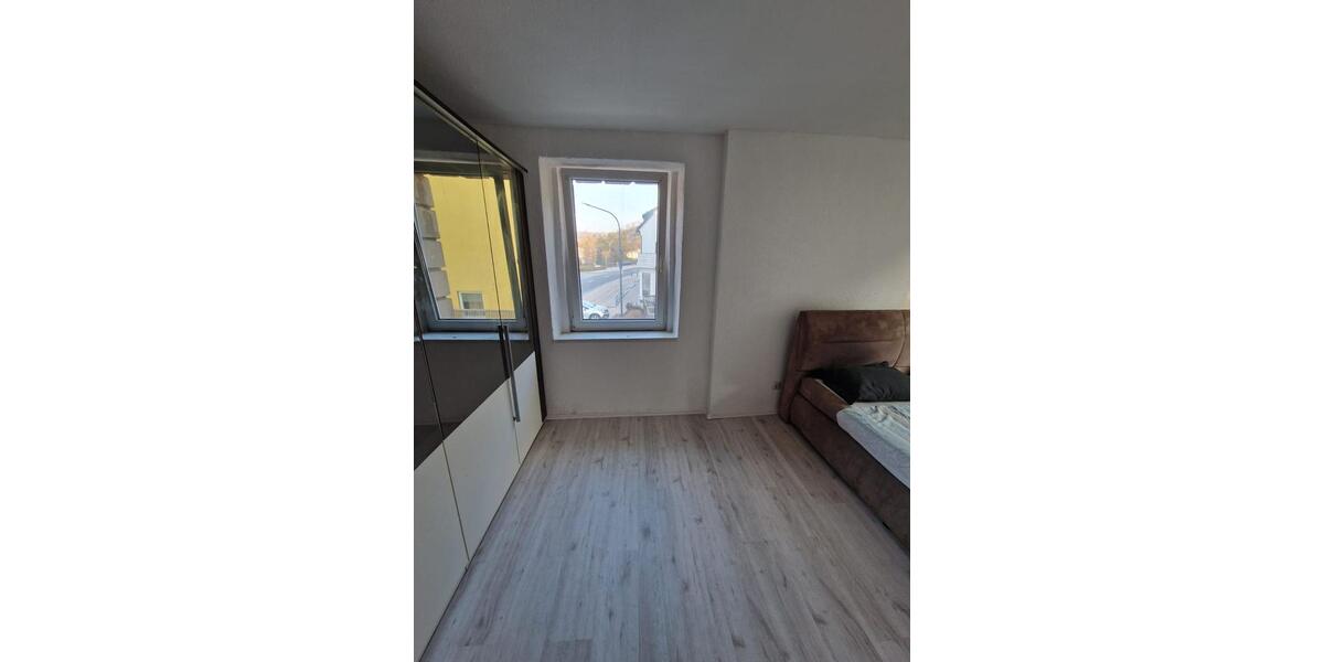Etagenwohnung Sonneberg - 3 Zimmer, 80 m&sup2;, 800&euro; | Angebot:25800526