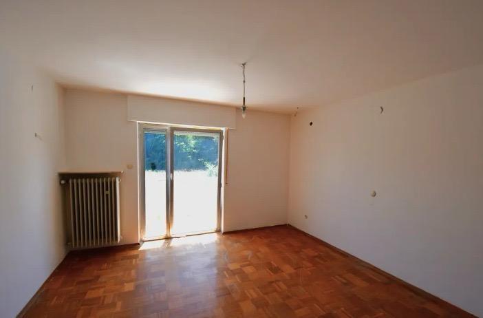 Mehrfamilienhaus, Wohnhaus Neuhemsbach - 9 Zimmer, 100 m&sup2;, 2.000&euro; | Angebot:25621463