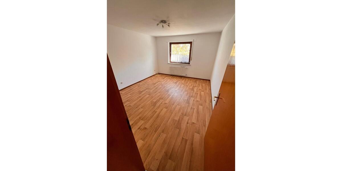Hochparterre Edemissen - 4 Zimmer, 88 m&sup2;, 720&euro; | Angebot:26465188