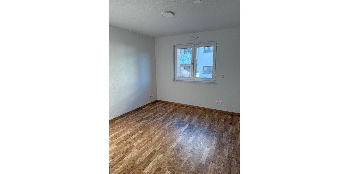 Etagenwohnung Asperg - 4 Zimmer, 87 m&sup2;, 1.460&euro; | Angebot:26045317