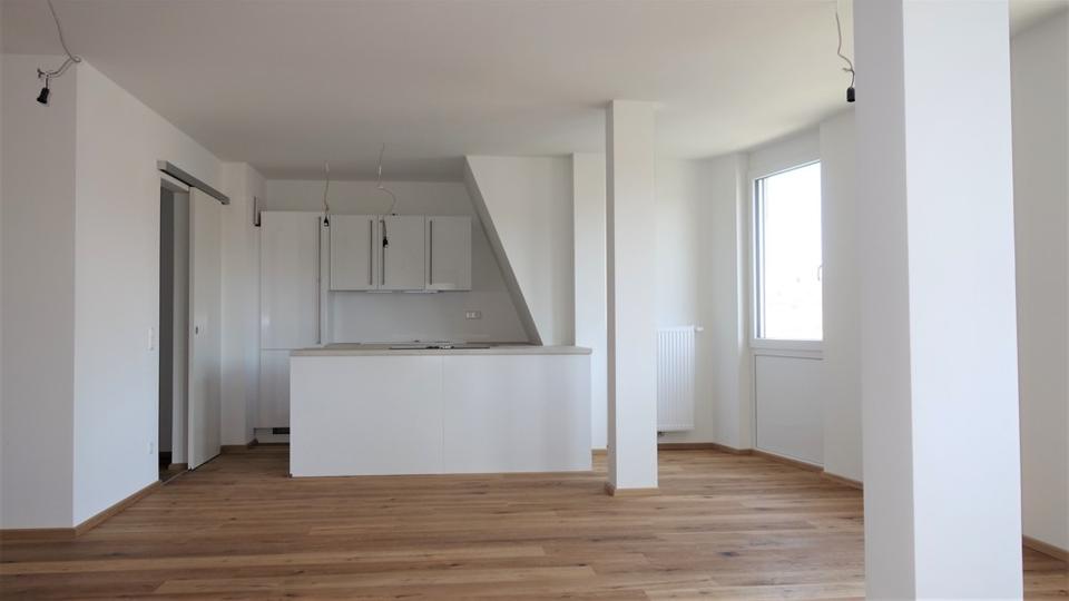 Dachgeschoßwohnung Pforzheim Dillweißenstein - 2.5 Zimmer, 88 m&sup2;, 920&euro; | Angebot:24864802
