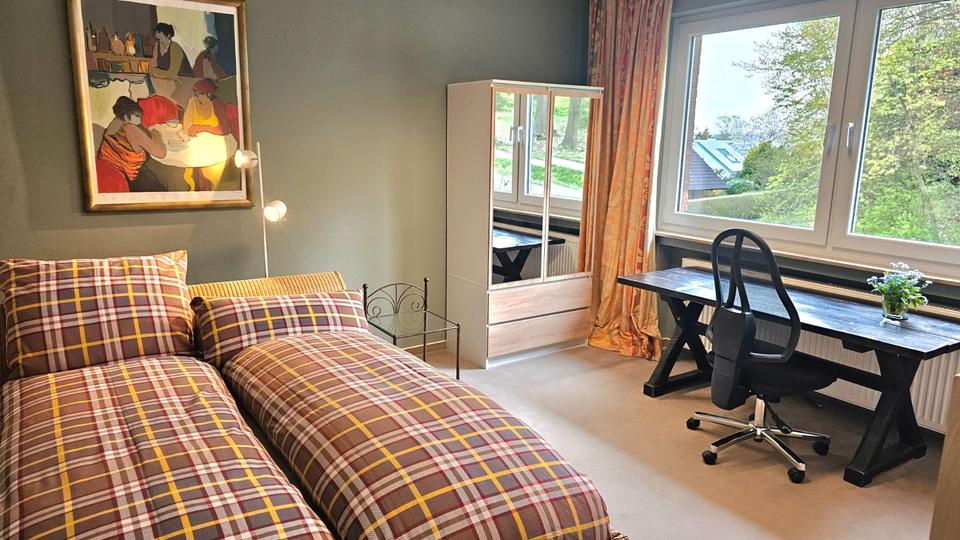 Wohnen auf Zeit Bad Oeynhausen - 1 Zimmer, 176 m&sup2;, 1.290&euro; | Angebot:26080657