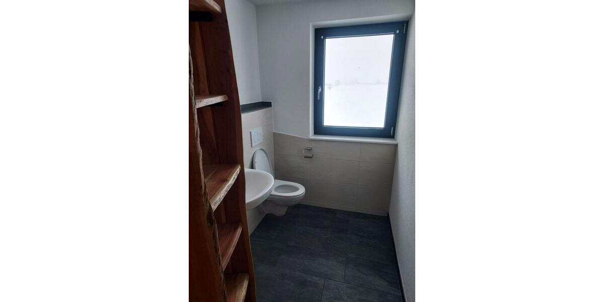 Gewerbehalle und Büro zimmer