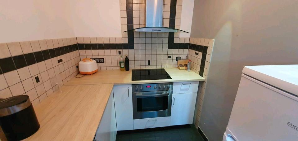 Wohnen auf Zeit Bonn Beuel-Mitte - 4 Zimmer, 75 m&sup2;, 460&euro; | Angebot:26257894