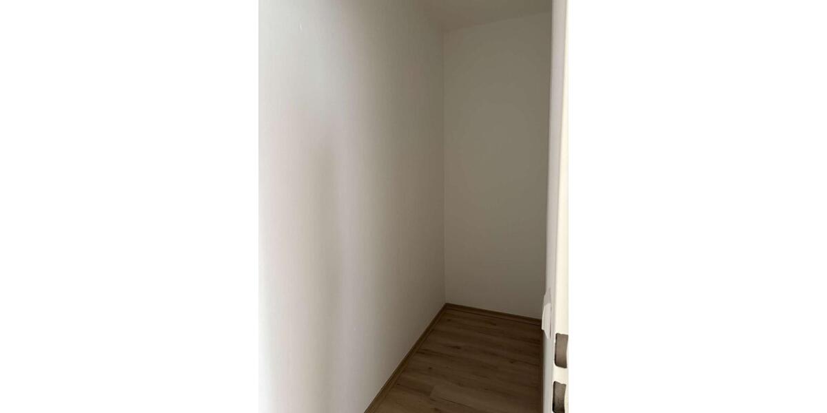 Etagenwohnung Karlsruhe Wettersbach - 3 Zimmer, 92 m&sup2;, 1.050&euro; | Angebot:25145373