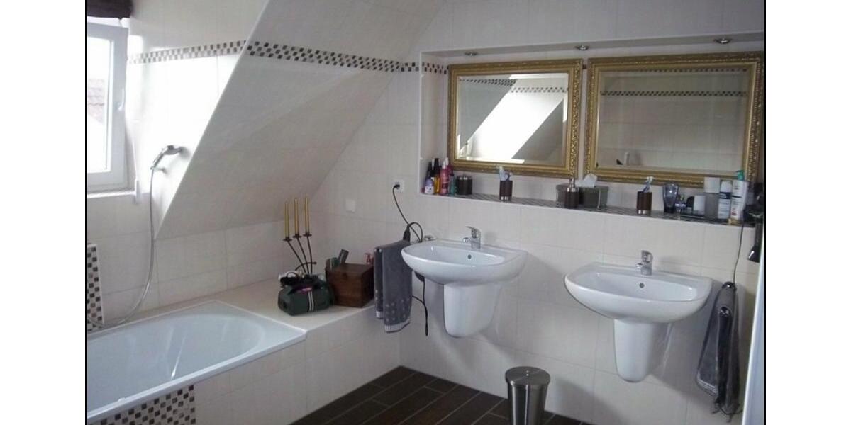 Einfamilienhaus Bückeburg - 5.5 Zimmer, 176 m&sup2;, 1.250&euro; | Angebot:24707088