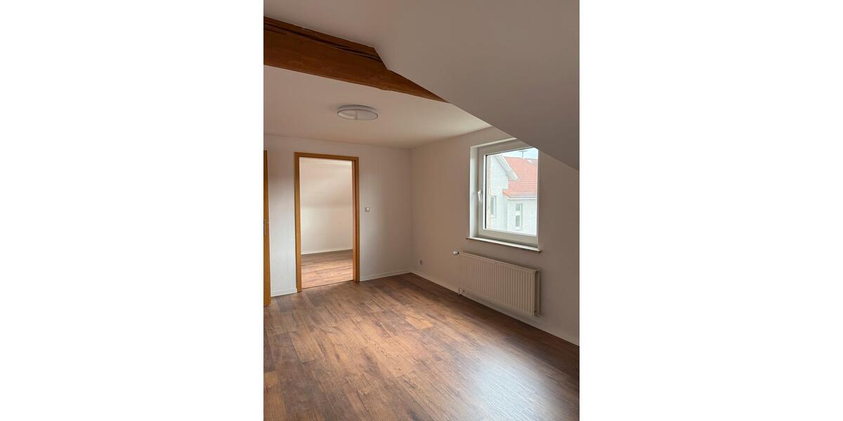 Dachgeschoßwohnung Lindhorst - 3.5 Zimmer, 102 m&sup2;, 850&euro; | Angebot:26582753
