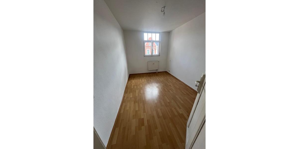 Dachgeschoßwohnung Freiberg - 2 Zimmer, 64 m&sup2;, 380&euro; | Angebot:22989492