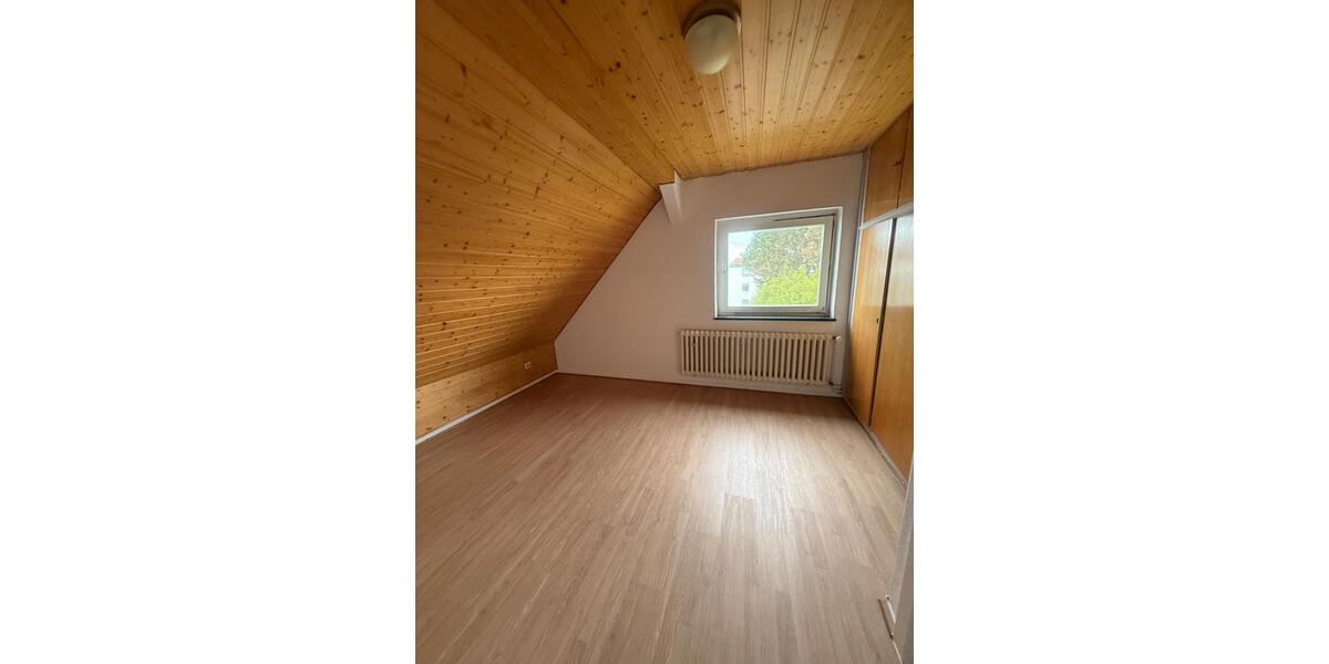 Etagenwohnung Hameln - 5 Zimmer, 95 m&sup2;, 750&euro; | Angebot:26580614
