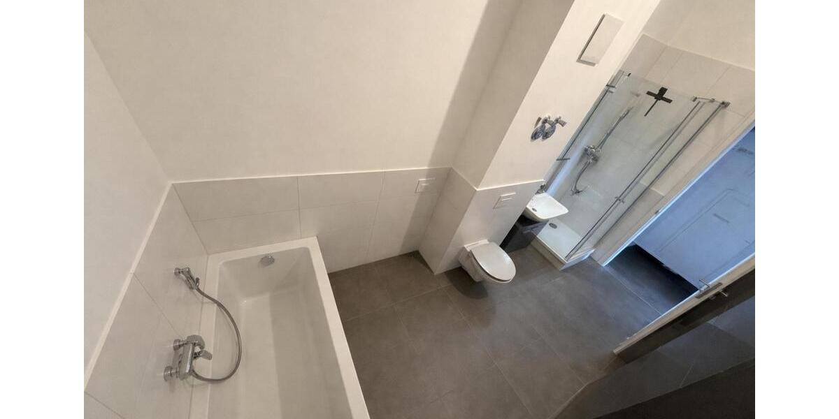 Dachgeschoßwohnung Freital - 4 Zimmer, 91 m&sup2;, 1.420&euro; | Angebot:26086293