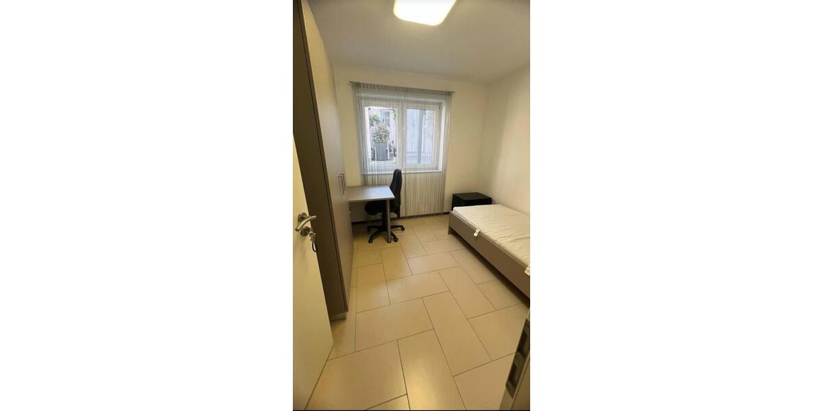 Etagenwohnung Karlsruhe Neureut - 4 Zimmer, 61 m&sup2;, 340&euro; | Angebot:26265563