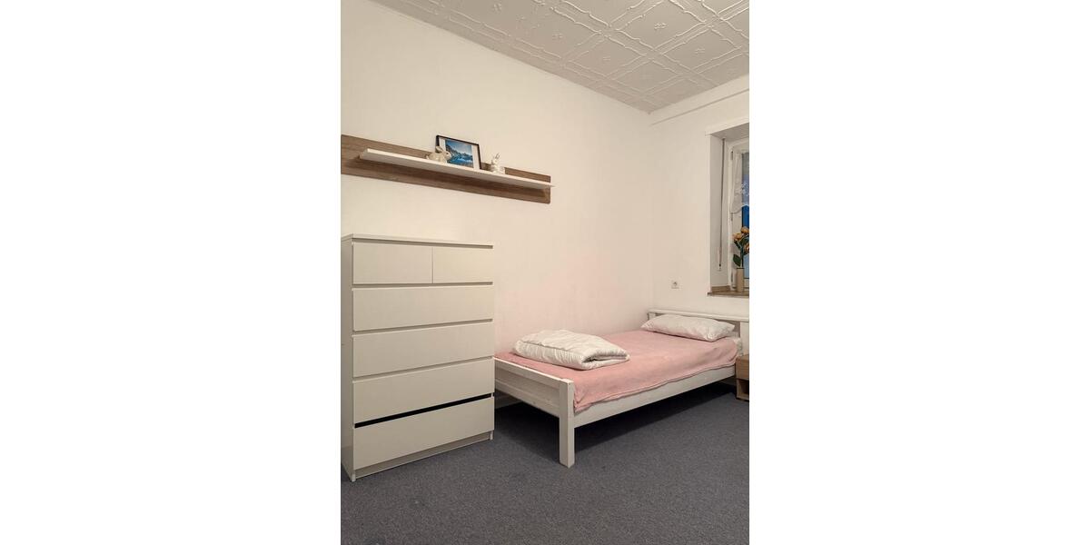 Wohnen auf Zeit Erkelenz - 3 Zimmer, 70 m&sup2;, 370&euro; | Angebot:26628628
