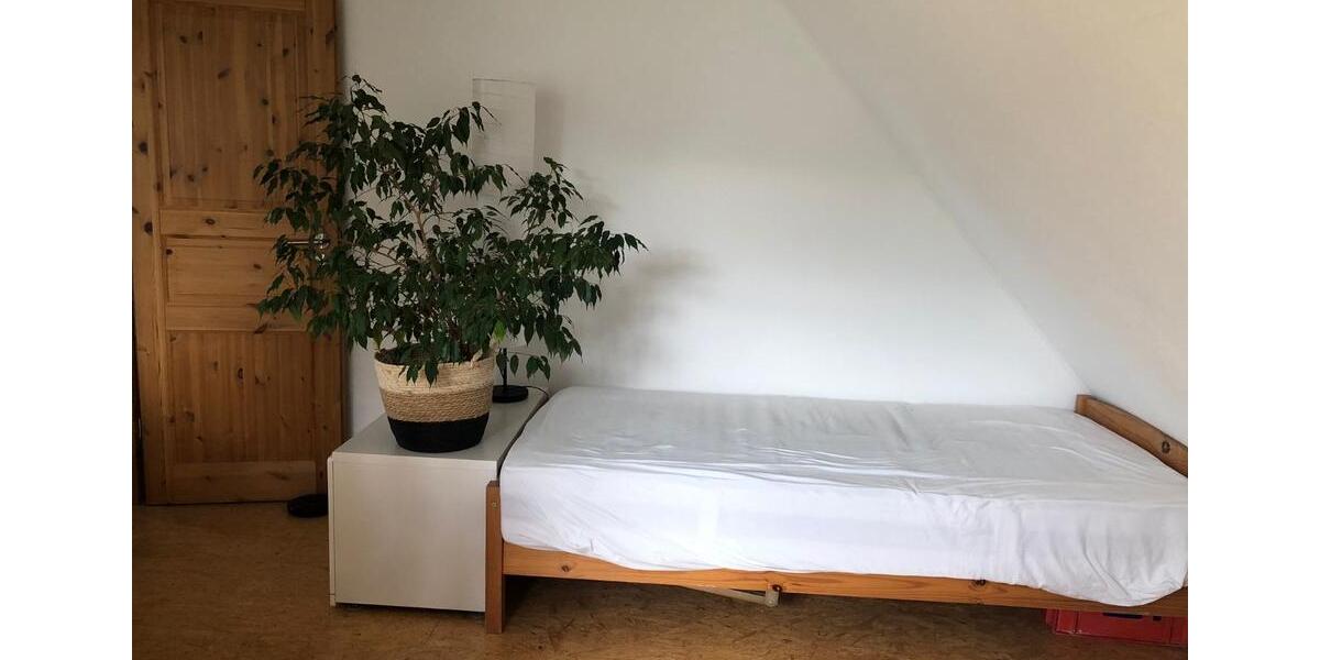 Dachgeschoßwohnung Spaichingen - 3 Zimmer, 54 m&sup2;, 750&euro; | Angebot:24740448