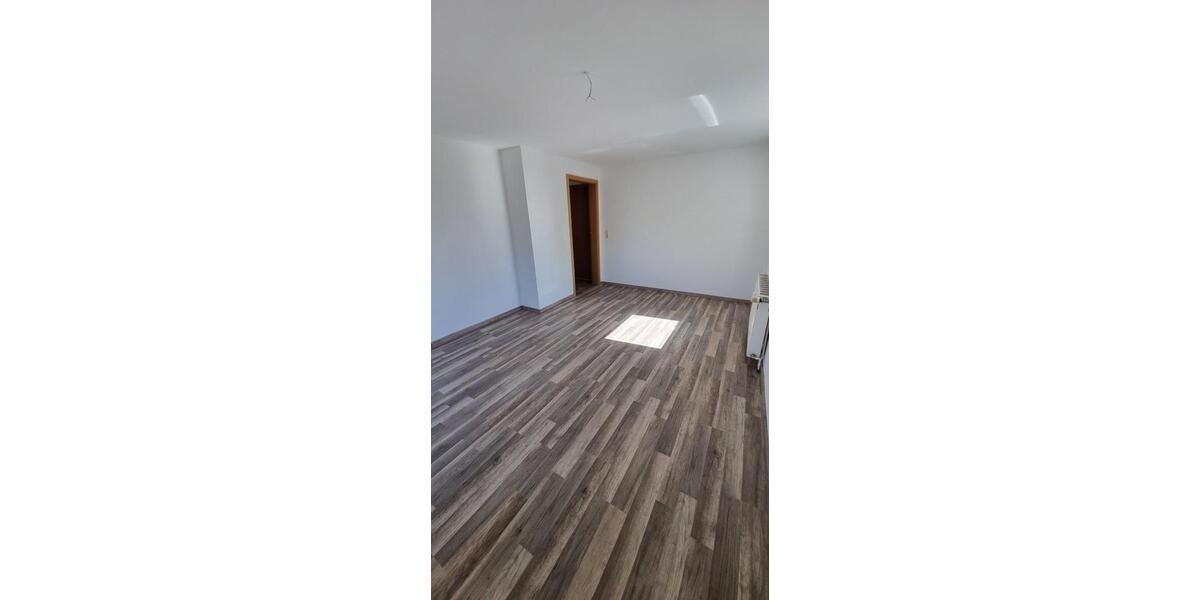 Erdgeschoßwohnung Lichtenstein (Sachsen) - 2 Zimmer, 53 m&sup2;, 320&euro; | Angebot:26380339