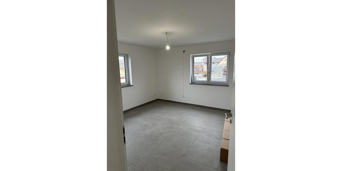 Etagenwohnung Eichendorf - 3 Zimmer, 100 m&sup2;, 1.053&euro; | Angebot:23849317