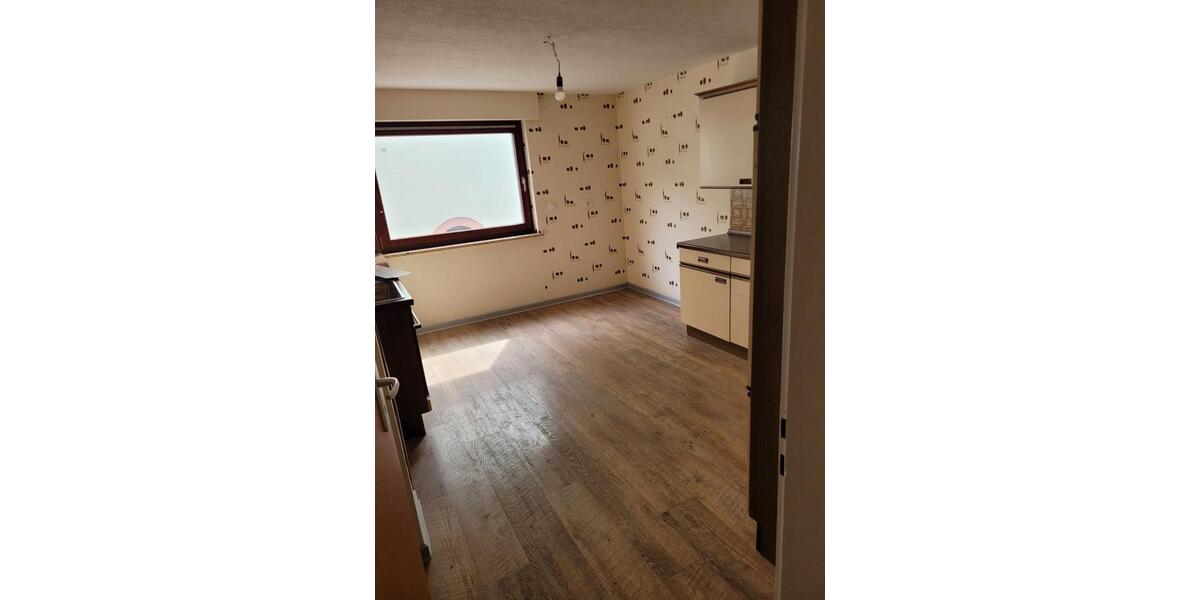 Erdgeschoßwohnung Hennweiler - 3 Zimmer, 102 m&sup2;, 670&euro; | Angebot:25952472