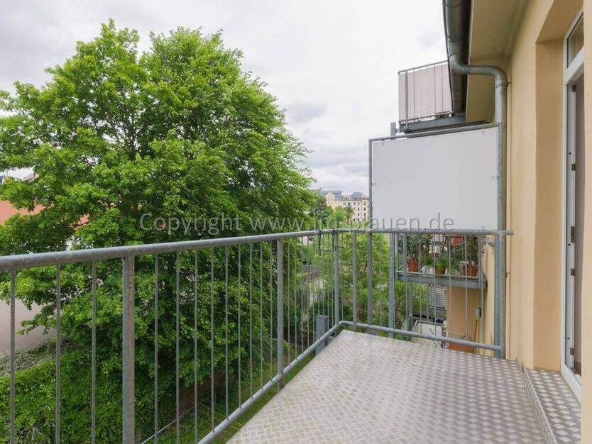 EBK, WEST-Balkon, Bad mit Fenster - 3.OG 2 Zimmerwohnung in Plauen zur Miete