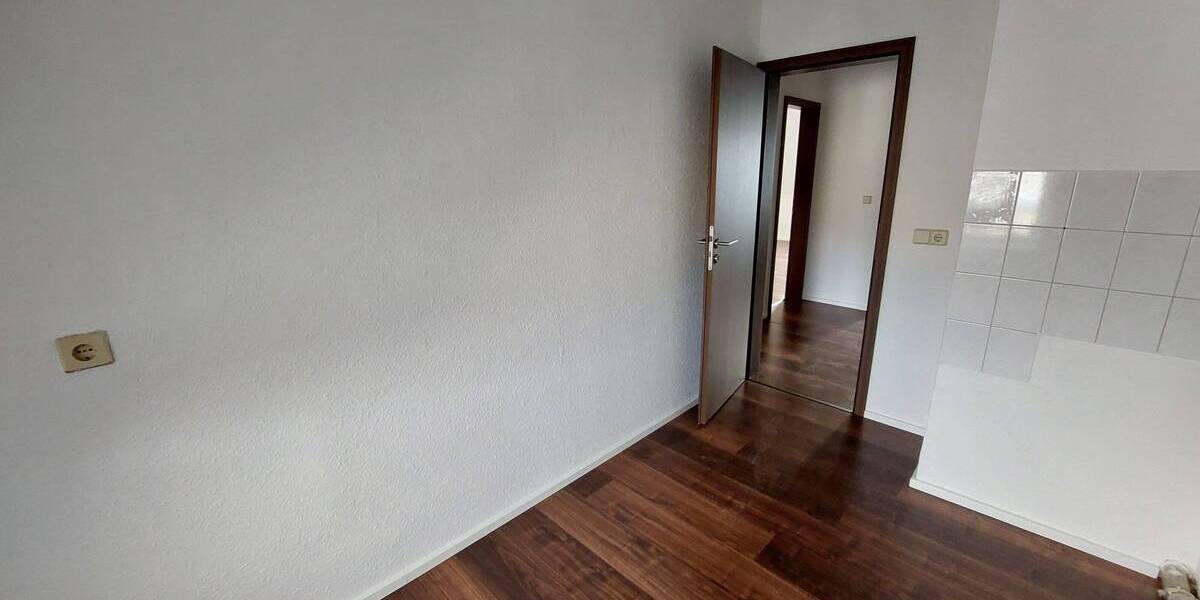 Etagenwohnung Roßwein - 2 Zimmer, 39 m&sup2;, 200&euro; | Angebot:25686217