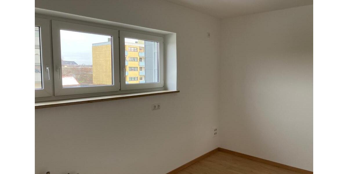 Etagenwohnung Mitterteich - 3 Zimmer, 75 m&sup2;, 420&euro; | Angebot:25603827