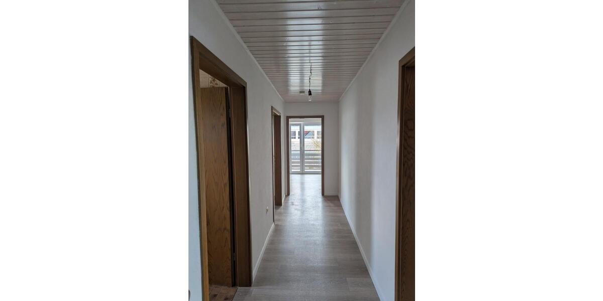 Dachgeschoßwohnung Satteldorf - 3 Zimmer, 62 m&sup2;, 650&euro; | Angebot:26581346