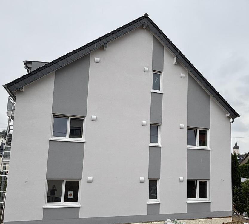 Erstbezug zum 1.November - Moderne 3-Zimmer Wohnungen in Energieeffizienten KFW 55 Haus
