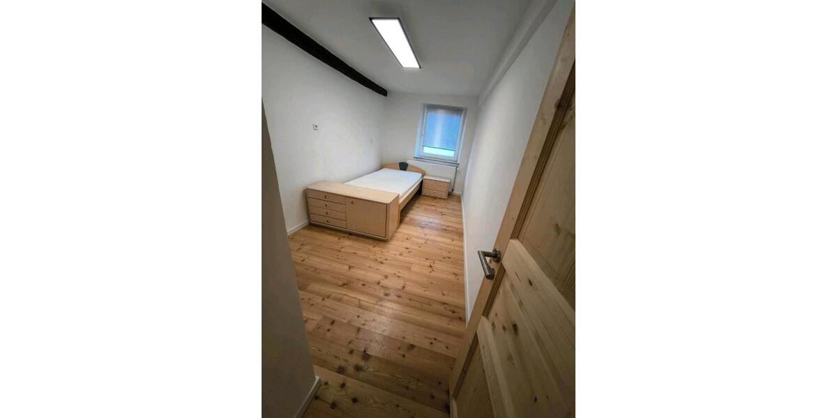 Wohnen auf Zeit Kaisheim - 5 Zimmer, 6 m&sup2;, 350&euro; | Angebot:26443178
