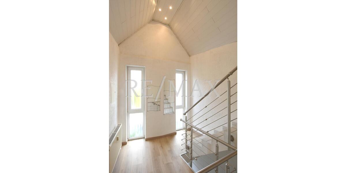 In schöner Idsteiner Lage: Helle 3-Zimmer-Wohnung mit Balkon, Terrasse und Parkmöglichkeit 3 zimmer