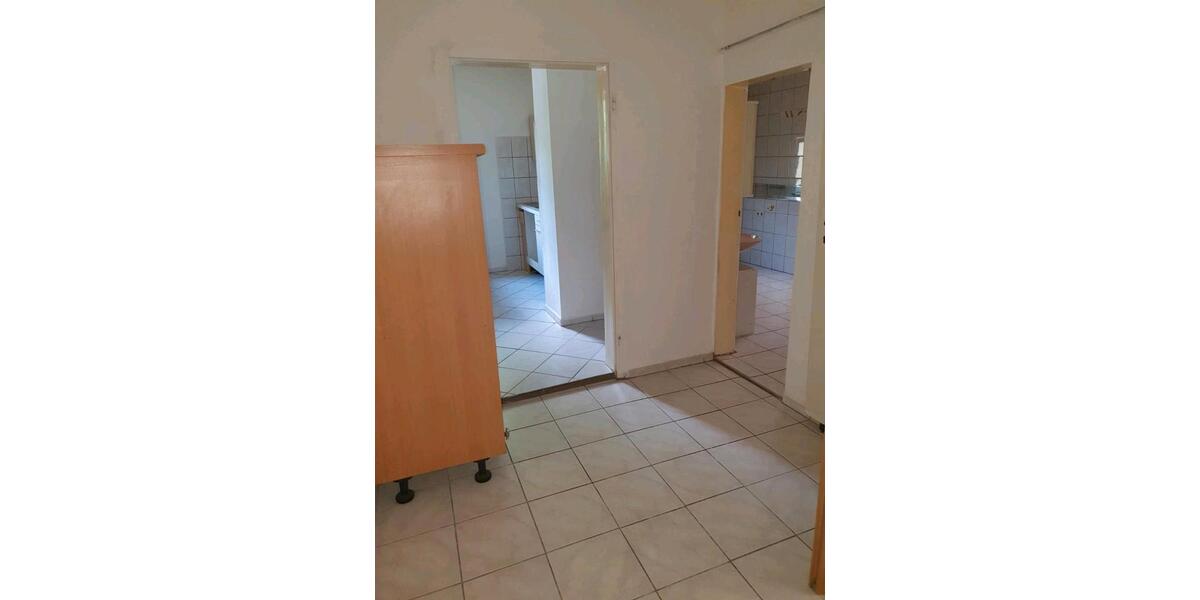 Etagenwohnung Sonneberg - 35 Zimmer, 95 m&sup2;, 800&euro; | Angebot:26254055