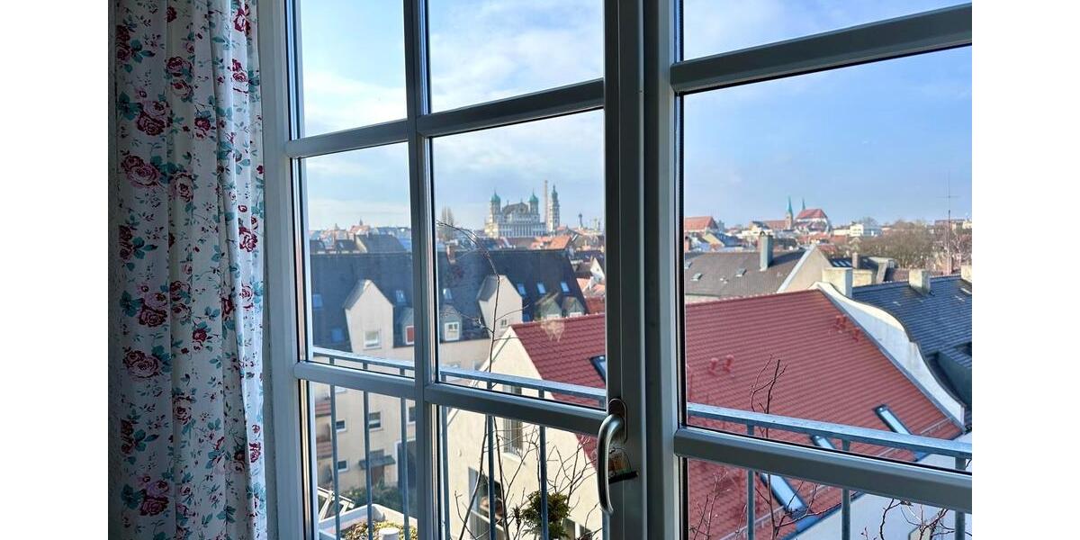 möblierte ruhige Maisonette Stadt Wohnung mit Rathaus Blick 5 zimmer