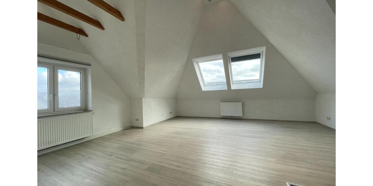 Dachgeschoßwohnung Alfdorf - 2 Zimmer, 77 m&sup2;, 790&euro; | Angebot:25049704