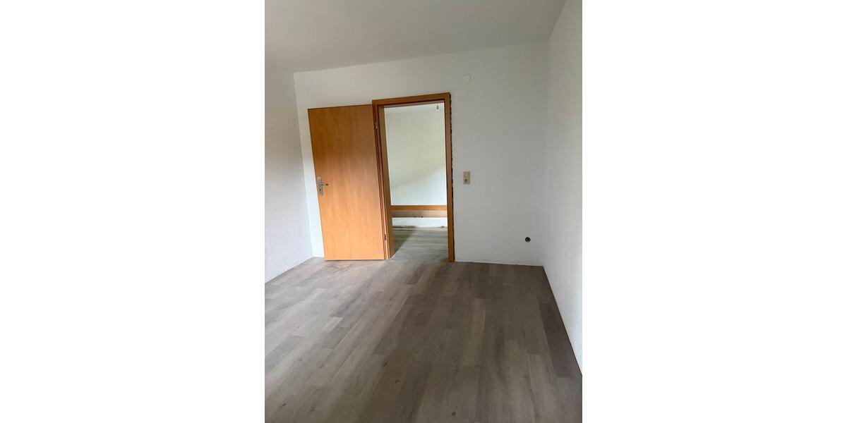 Erdgeschoßwohnung Stuttgart Zuffenhausen - 3 Zimmer, 55 m&sup2;, 1.150&euro; | Angebot:26663420