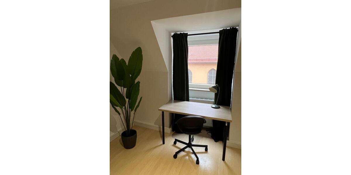 Etagenwohnung Augsburg Innenstadt - 3 Zimmer, 14 m&sup2;, 495&euro; | Angebot:24997175