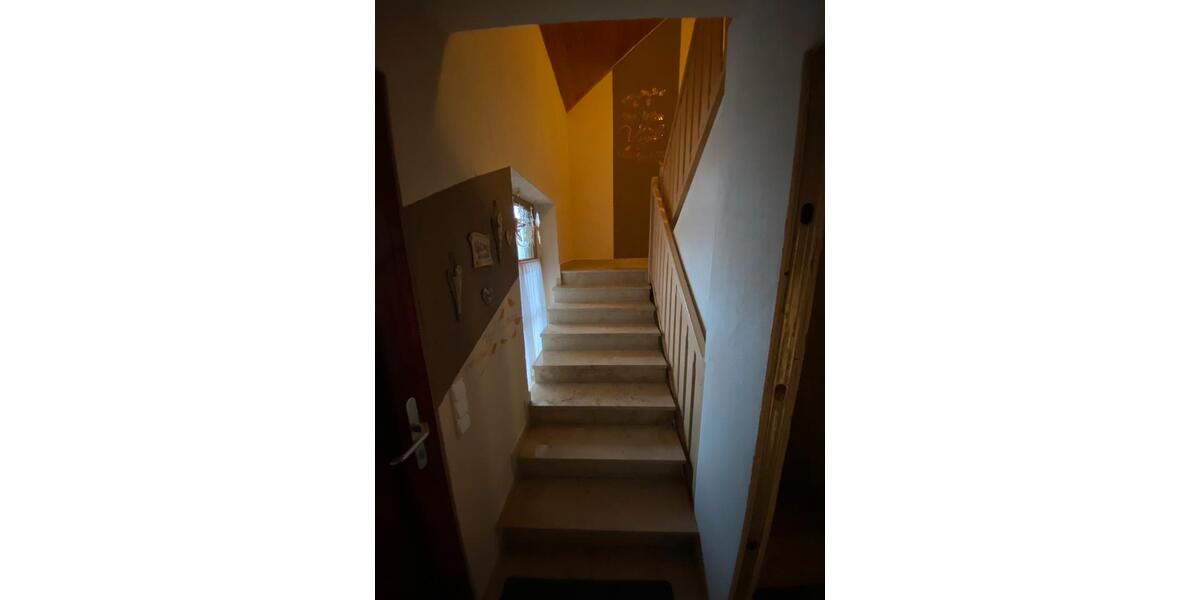 Etagenwohnung Niederschönenfeld - 5 Zimmer, 115 m&sup2;, 1.350&euro; | Angebot:26050550