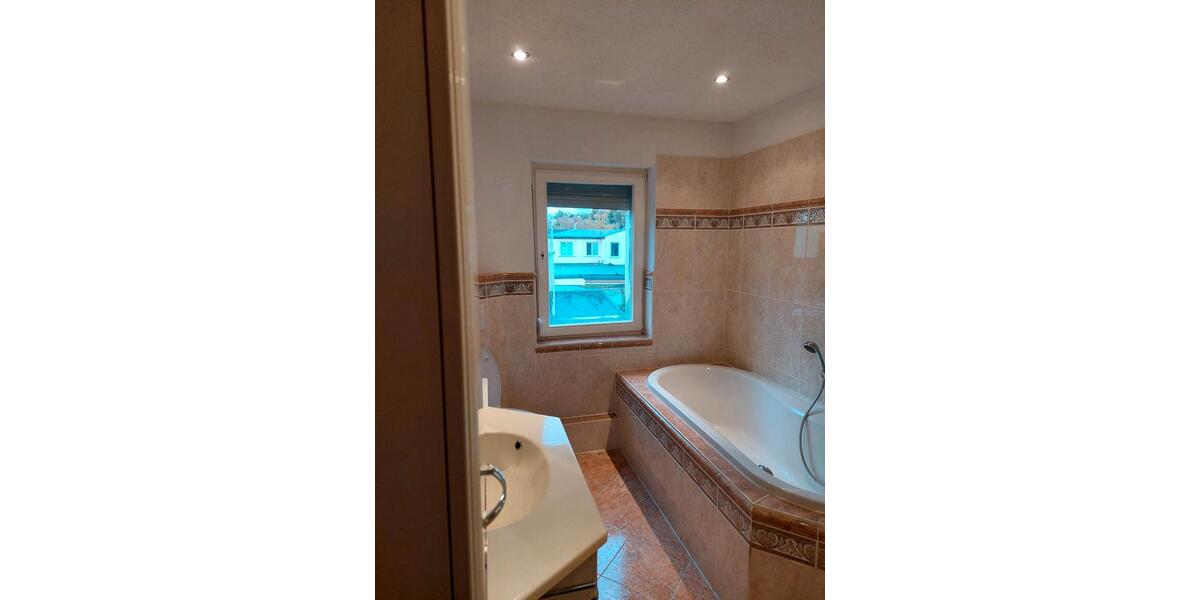 Etagenwohnung Roßwein - 2 Zimmer, 60 m&sup2;, 450&euro; | Angebot:25881003