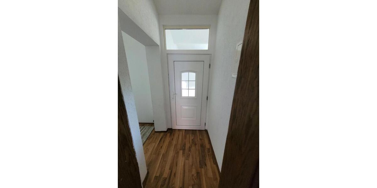 Dachgeschoßwohnung Weißenfels - 2 Zimmer, 42 m&sup2;, 450&euro; | Angebot:26381338