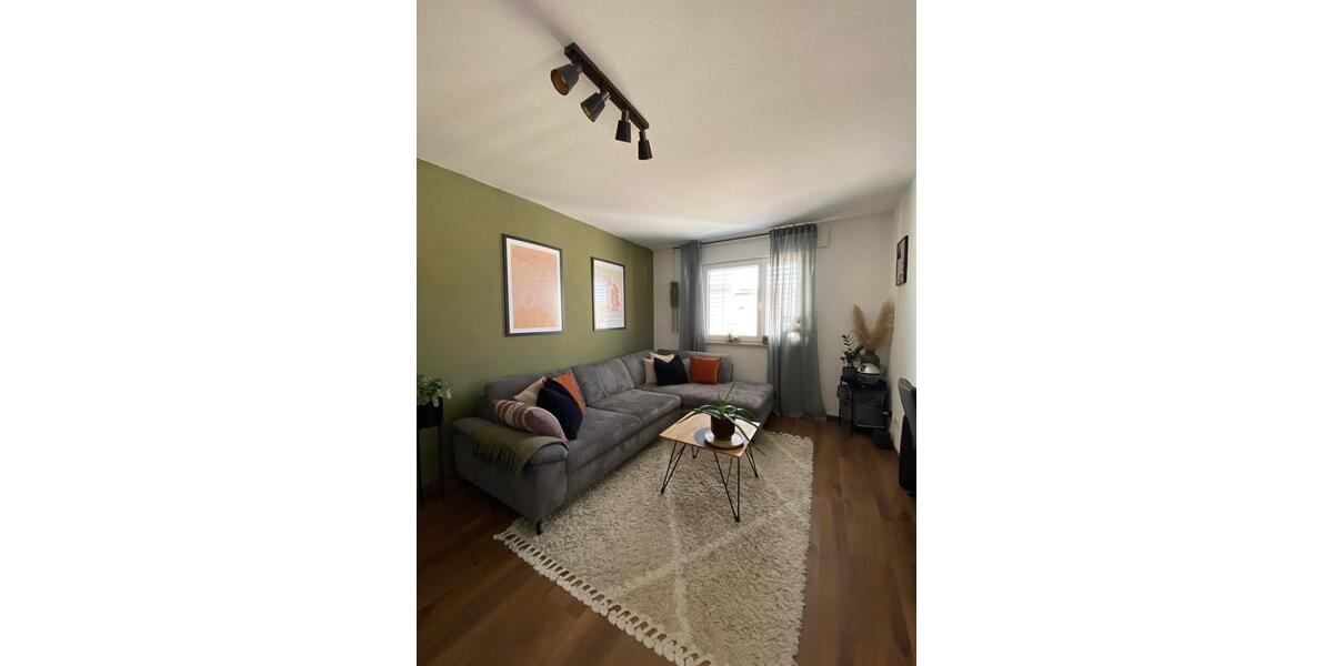 Etagenwohnung Mengkofen - 2 Zimmer, 67 m&sup2;, 700&euro; | Angebot:24623271