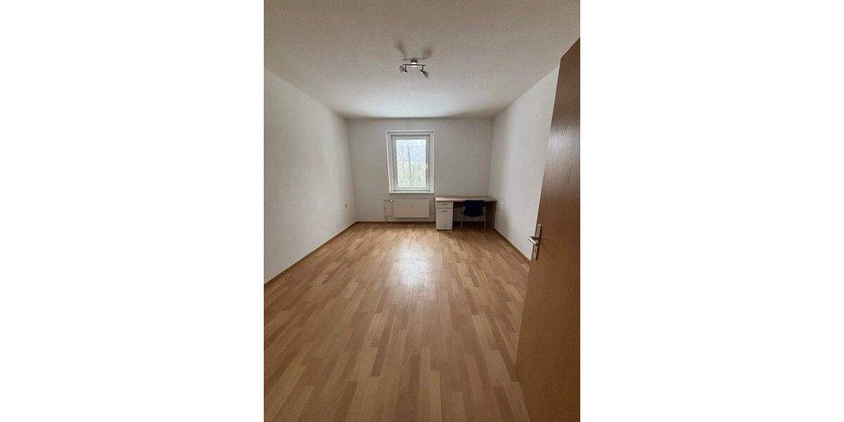Etagenwohnung Elsteraue Profen - 3 Zimmer, 63 m&sup2;, 320&euro; | Angebot:23111677