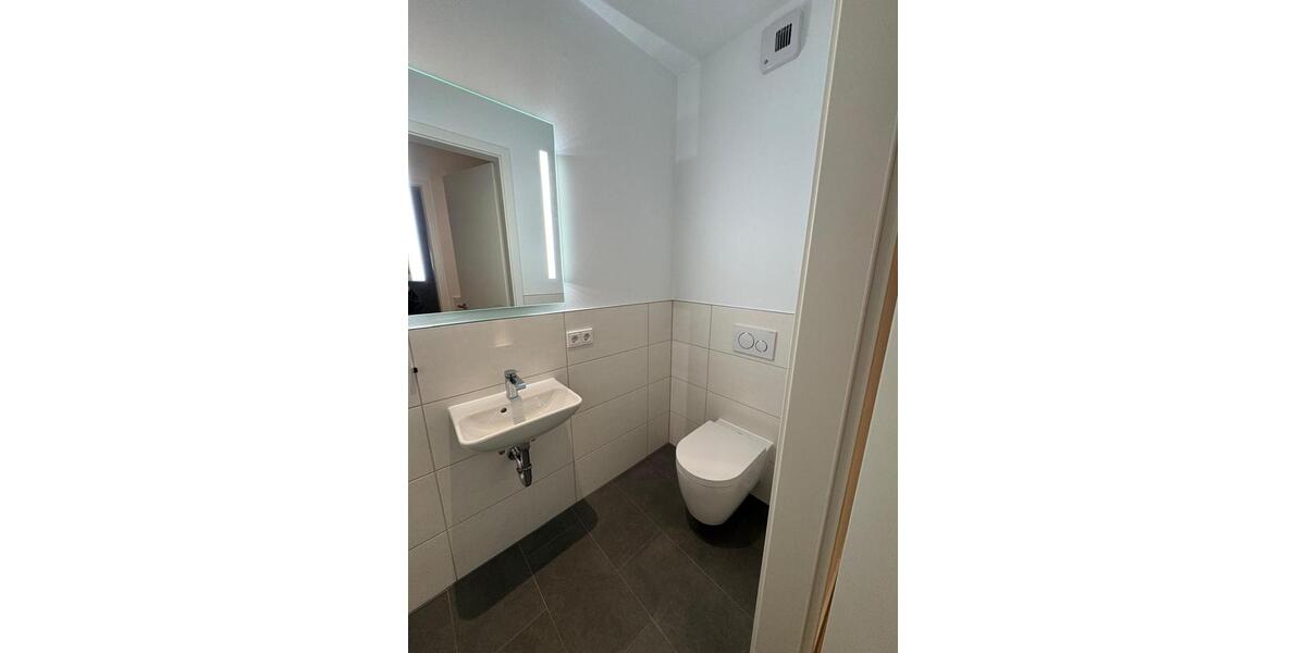 Etagenwohnung Dresden Neustadt - 4 Zimmer, 107 m&sup2;, 1.925&euro; | Angebot:26647902