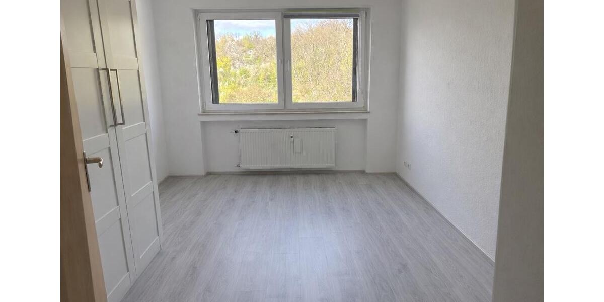 Hochparterre Bruchsal - 3 Zimmer, 90 m&sup2;, 1.500&euro; | Angebot:25612098