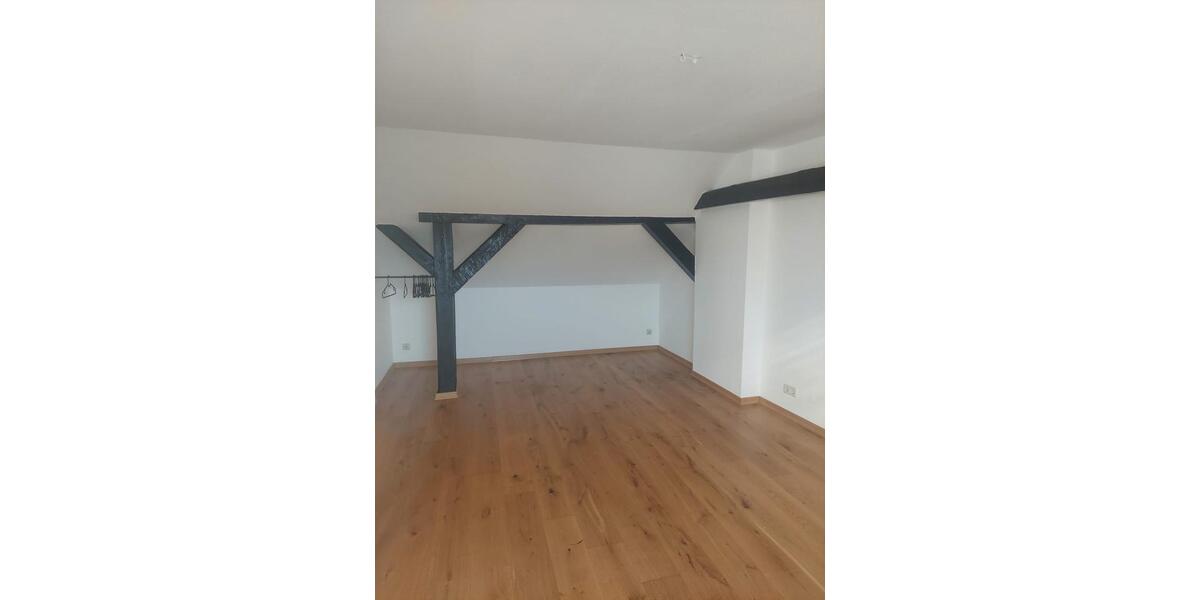 Dachgeschoßwohnung Tangermünde - 1 Zimmer, 70 m&sup2;, 777&euro; | Angebot:26095184