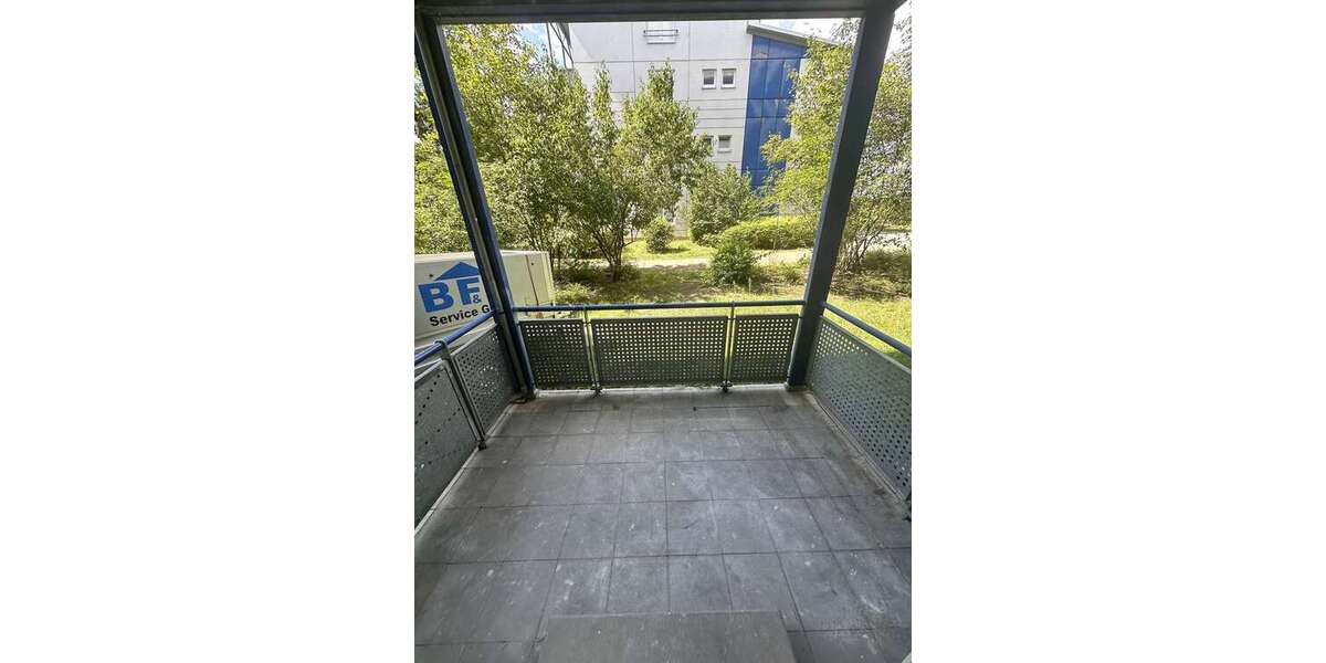 ++ Frisch Sanierte 2-Raumwohnung im blauen Wunder++ 2 zimmer