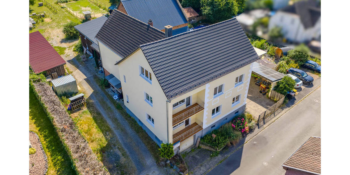 Einfamilienhaus Niederneisen - 9 Zimmer, 255 m&sup2;, 2.250&euro; | Angebot:26712884
