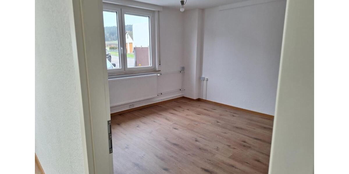 Erdgeschoßwohnung Geislingen - 3 Zimmer, 80 m&sup2;, 680&euro; | Angebot:26426612