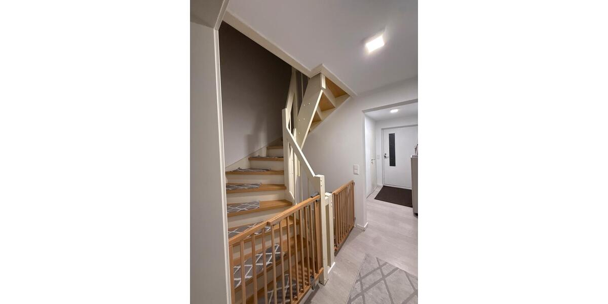 Reihenhaus Neuruppin - 5 Zimmer, 155 m&sup2;, 1.550&euro; | Angebot:25947878