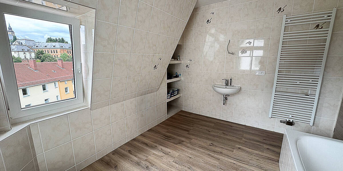 Etagenwohnung Schneeberg - 4 Zimmer, 132 m&sup2;, 950&euro; | Angebot:21575882